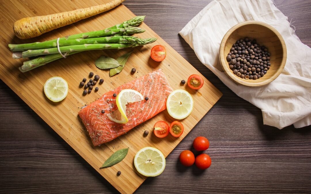 Salmón al Horno con Espárragos y Limón: Una Delicia Nutritiva para el Bienestar